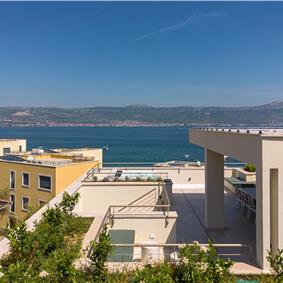 4 Bedroom Luxury Villa with Heated Pool and boat mooring, Ciovo near Trogir – Sleeps 8